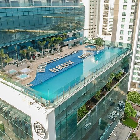 Estelar Cartagena De Indias Hotel Y Centro De Convenciones Exterior foto Hotel's rooftop pool